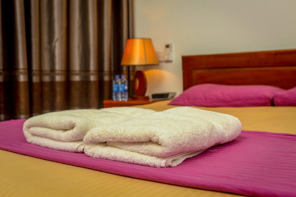 Dayanithi Guest House Jaffna Exterior foto